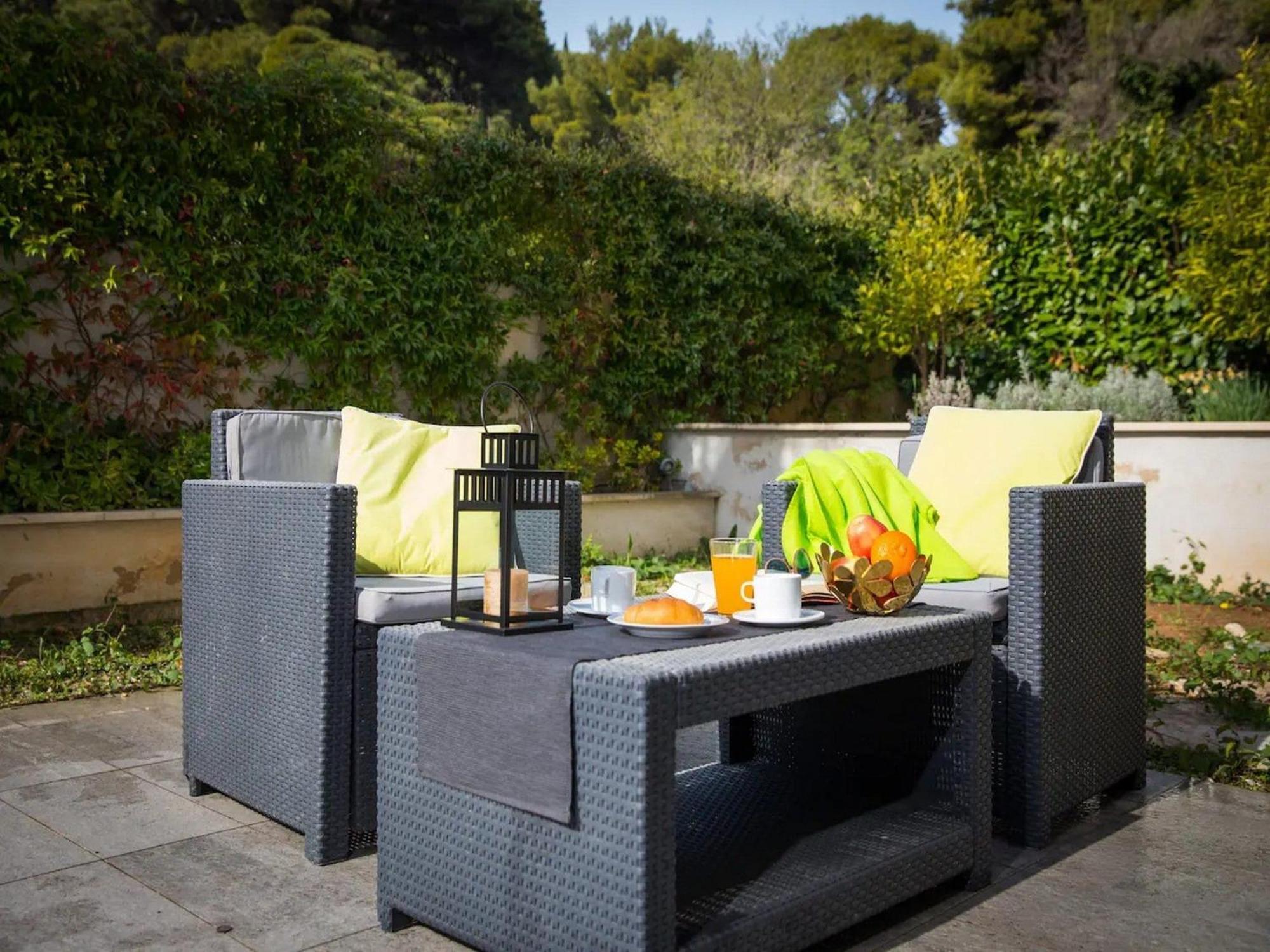 - One Bedroom With Terrace Апартаменты *